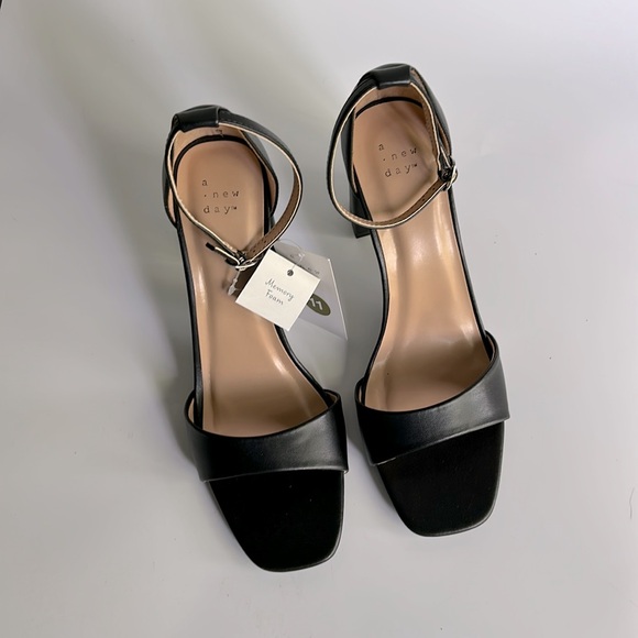 A New Day Shelly Women's Block Heel Open Toe Sandals Memory Foam Black - Picture 8 of 14